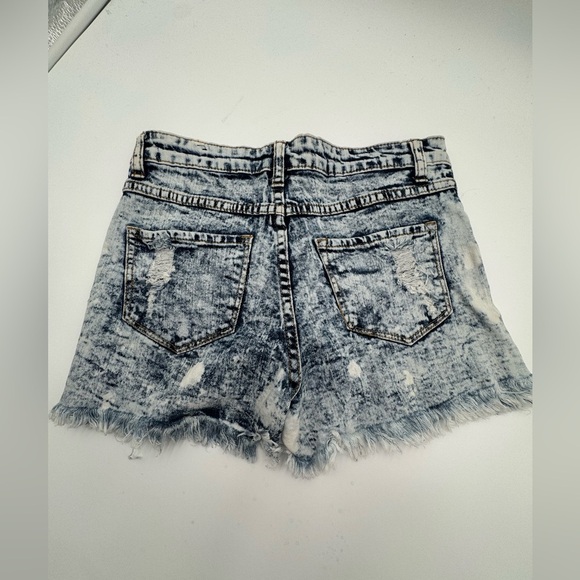 GOGO Acid Jean Shorts Size 7 Junior. Distressed Blue Freyed hem line - Picture 3 of 8